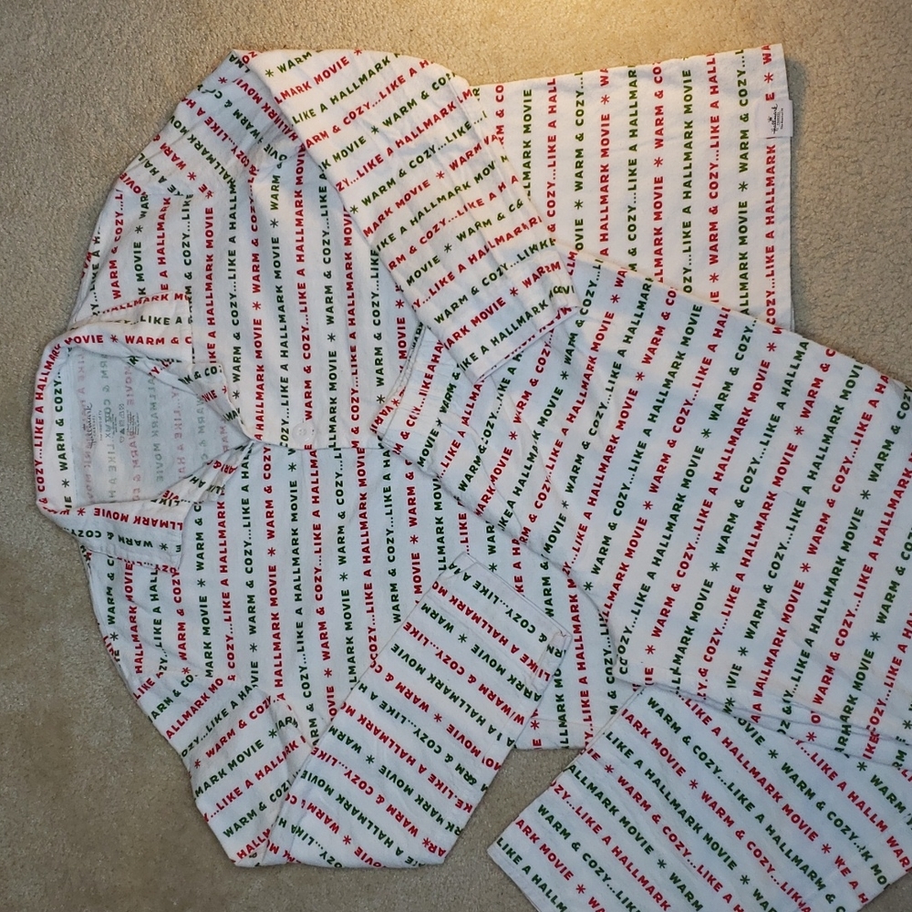 Hallmark NWOT Holiday Flannel Pajama Set Sz XXL